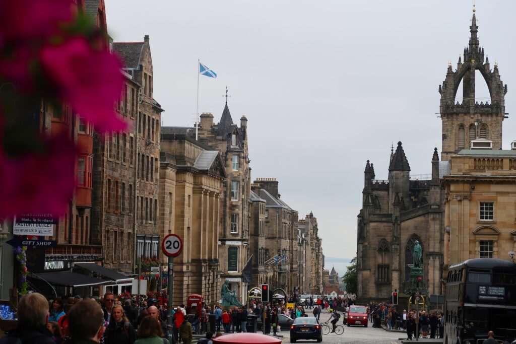 people walking down busy royal mile towards 16 St Mary's Street Edinburgh